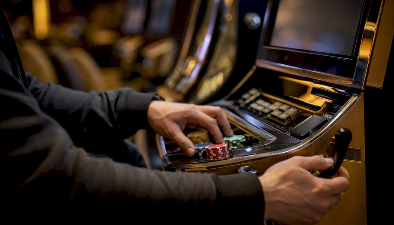 Slot Variance Explained: How It Shapes Your Bankroll
